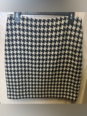 Ann Taylor LOFT Skirt Womens 12P Cream Black Houndstooth Tweed Wool Blend Lined